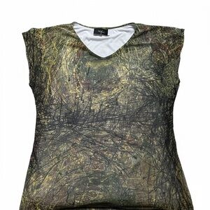 Le Galeriste Wearable Art Abstract Mesh Top